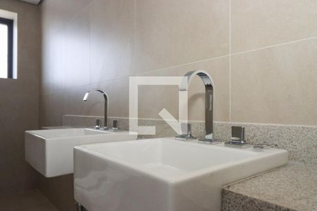 Apartamento à venda com 186m², 4 quartos e 3 vagasBanheiro da Suíte 1