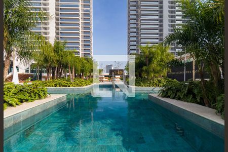 Apartamento à venda com 186m², 4 quartos e 3 vagasÁrea comum - Piscina