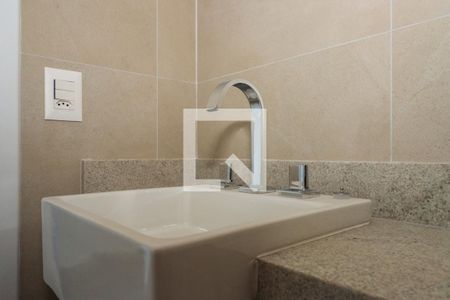 Apartamento à venda com 186m², 4 quartos e 3 vagasBanheiro da Suíte 2