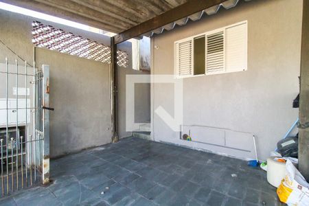 Casa para alugar com 132m², 2 quartos e 1 vaga Casa para alugar com 132m², 2 quartos e 1 vagaGaragem