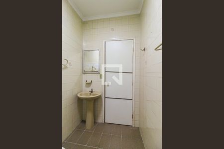 Casa para alugar com 132m², 2 quartos e 1 vaga Casa para alugar com 132m², 2 quartos e 1 vagaBanheiro 2