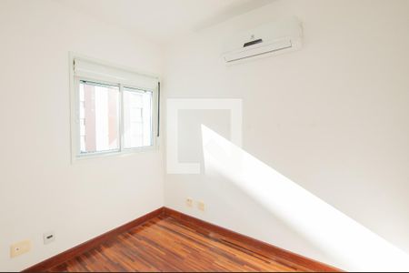 Quarto 1 de apartamento para alugar com 2 quartos, 78m² em Pinheiros, São Paulo