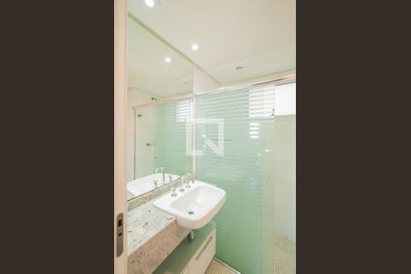 Apartamento para alugar com 78m², 2 quartos e sem vaga Apartamento para alugar com 78m², 2 quartos e sem vagaBanheiro Social