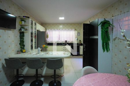 Casa à venda com 190m², 3 quartos e 2 vagasCozinha