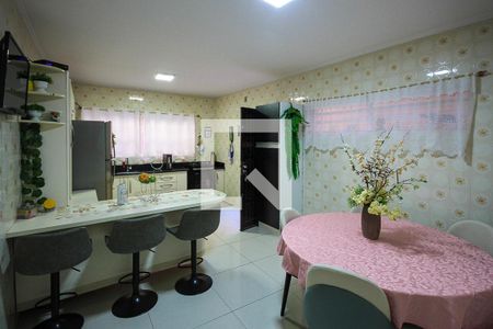 Casa à venda com 190m², 3 quartos e 2 vagasCozinha