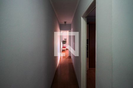 Casa à venda com 190m², 3 quartos e 2 vagasCorredor