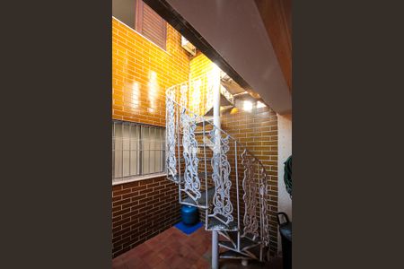 Casa à venda com 190m², 3 quartos e 2 vagasescada da edicula