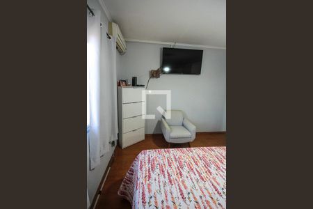 Casa à venda com 190m², 3 quartos e 2 vagasSuite