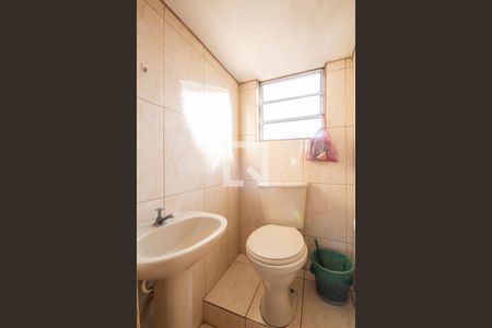 Casa à venda com 221m², 2 quartos e 4 vagas Casa à venda com 221m², 2 quartos e 4 vagasBanheiro de serviço