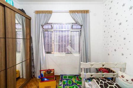 Casa à venda com 174m², 3 quartos e 2 vagasQuarto 2