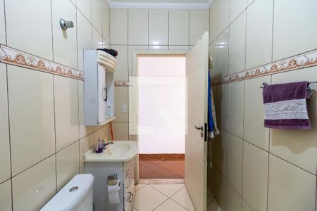 Casa à venda com 174m², 3 quartos e 2 vagasBanheiro 2