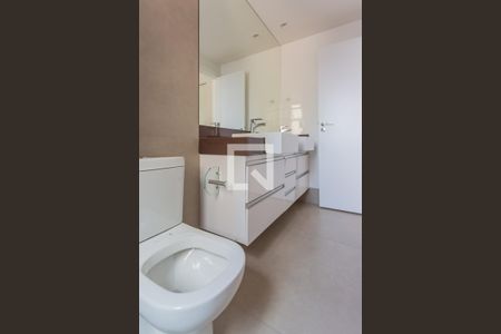 Apartamento para alugar com 64m², 2 quartos e 2 vagas Apartamento para alugar com 64m², 2 quartos e 2 vagasBanheiro da Suíte 2