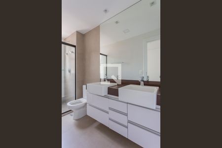 Apartamento para alugar com 64m², 2 quartos e 2 vagas Apartamento para alugar com 64m², 2 quartos e 2 vagasBanheiro da Suíte 2