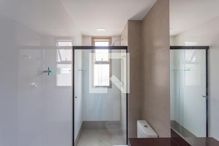 Apartamento para alugar com 64m², 2 quartos e 2 vagas Apartamento para alugar com 64m², 2 quartos e 2 vagasBanheiro da Suíte 2