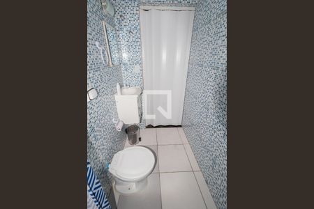Apartamento à venda com 57m², 2 quartos e sem vaga Apartamento à venda com 57m², 2 quartos e sem vagaBanheiro 1