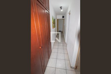 Apartamento à venda com 57m², 2 quartos e sem vaga Apartamento à venda com 57m², 2 quartos e sem vagaCorredor