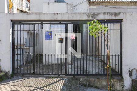 Casa para alugar com 35m², 1 quarto e sem vaga Casa para alugar com 35m², 1 quarto e sem vagaFachada