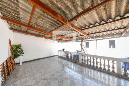 Casa para alugar com 112m², 4 quartos e 2 vagas Casa para alugar com 112m², 4 quartos e 2 vagasÁrea de Serviço 2