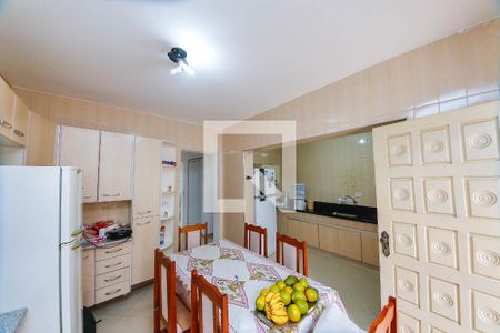 Casa para alugar com 112m², 4 quartos e 2 vagas Casa para alugar com 112m², 4 quartos e 2 vagasCozinha