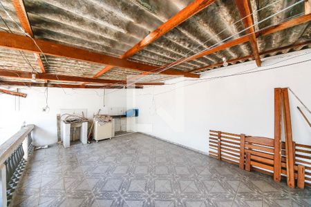 Casa para alugar com 112m², 4 quartos e 2 vagas Casa para alugar com 112m², 4 quartos e 2 vagasÁrea de Serviço 2