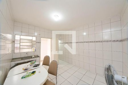 Casa para alugar com 112m², 4 quartos e 2 vagas Casa para alugar com 112m², 4 quartos e 2 vagasCozinha - Edicula