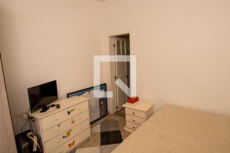 Casa à venda com 200m², 4 quartos e 3 vagasQuarto externo