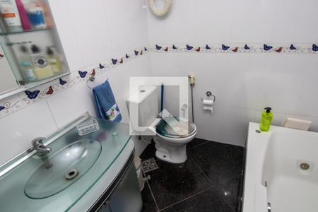 Casa à venda com 200m², 4 quartos e 3 vagasBanheiro social