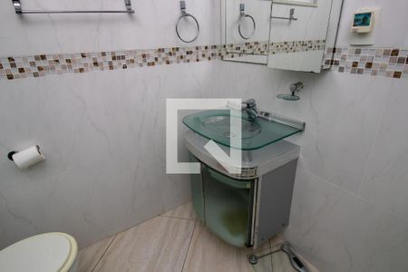 Casa à venda com 200m², 4 quartos e 3 vagasBanheiro quarto 1