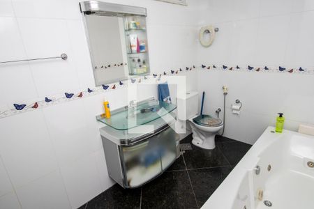 Casa à venda com 200m², 4 quartos e 3 vagasBanheiro social