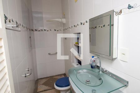 Casa à venda com 200m², 4 quartos e 3 vagasBanheiro quarto externo