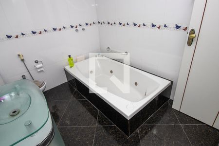 Casa à venda com 200m², 4 quartos e 3 vagasBanheiro social