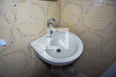 Casa de condomínio para alugar com 100m², 2 quartos e 2 vagasBanheiro