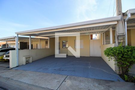 Casa de condomínio para alugar com 80m², 3 quartos e 2 vagas Casa de condomínio para alugar com 80m², 3 quartos e 2 vagasFachada