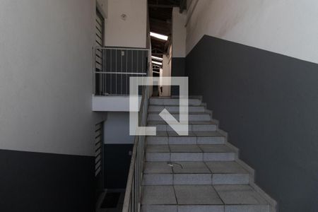 Apartamento para alugar com 40m², 1 quarto e sem vaga Apartamento para alugar com 40m², 1 quarto e sem vagaEscada