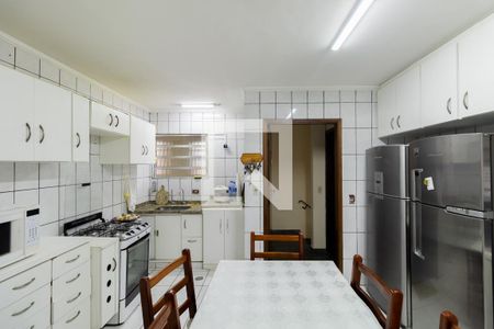 Casa à venda com 336m², 3 quartos e 6 vagas Casa à venda com 336m², 3 quartos e 6 vagasCozinha