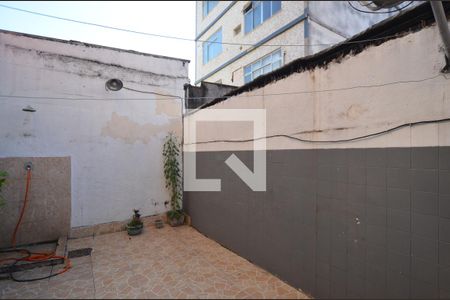 Apartamento à venda com 115m², 2 quartos e sem vagaQuintal
