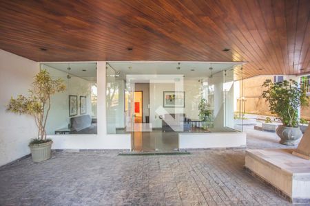 Apartamento à venda com 70m², 2 quartos e 1 vaga Apartamento à venda com 70m², 2 quartos e 1 vagaHall social