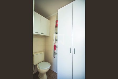 Apartamento à venda com 70m², 2 quartos e 1 vaga Apartamento à venda com 70m², 2 quartos e 1 vagaBanheiro de Serviço