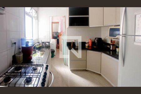 Apartamento à venda com 95m², 3 quartos e 2 vagasCozinha