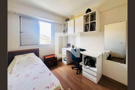 Apartamento à venda com 95m², 3 quartos e 2 vagasQuarto 2