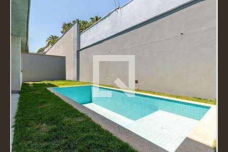 Casa de condomínio à venda com 686m², 4 quartos e 4 vagas
