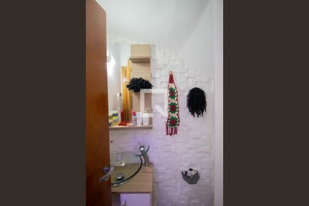 Casa à venda com 83m², 2 quartos e 2 vagas Casa à venda com 83m², 2 quartos e 2 vagasLavabo