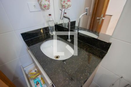 Casa à venda com 83m², 2 quartos e 2 vagas Casa à venda com 83m², 2 quartos e 2 vagasBanheiro