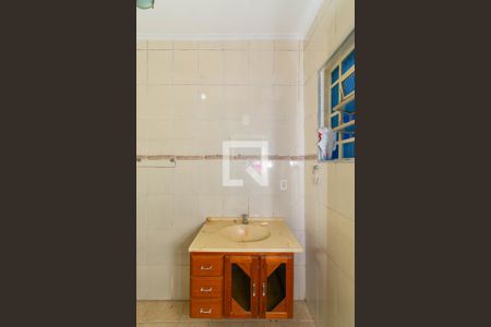 Casa à venda com 98m², 1 quarto e 2 vagasBanheiro