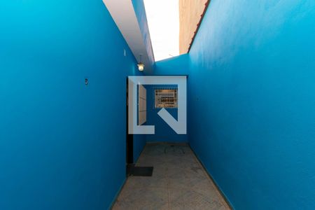 Casa à venda com 98m², 1 quarto e 2 vagasCorredor Externo