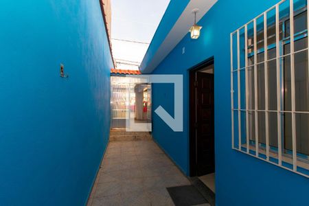 Casa à venda com 98m², 1 quarto e 2 vagasCorredor Externo