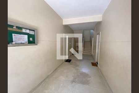 Apartamento à venda com 82m², 2 quartos e 1 vagaHall de entrada