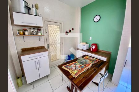 Apartamento à venda com 82m², 2 quartos e 1 vagaCozinha