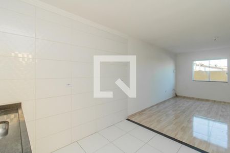 Casa para alugar com 70m², 2 quartos e 2 vagas Casa para alugar com 70m², 2 quartos e 2 vagasCozinha