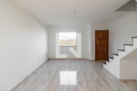 Sala de casa para alugar com 2 quartos, 70m² em Vila Paranagua, São Paulo